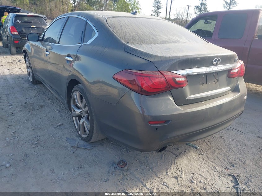 2015 Infiniti Q70 3.7