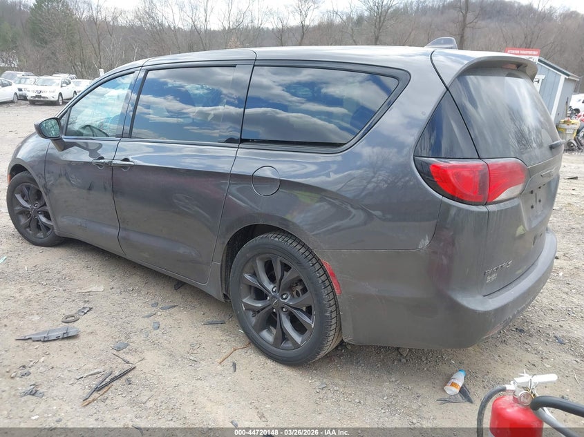 2018 Chrysler Pacifica Touring Plus