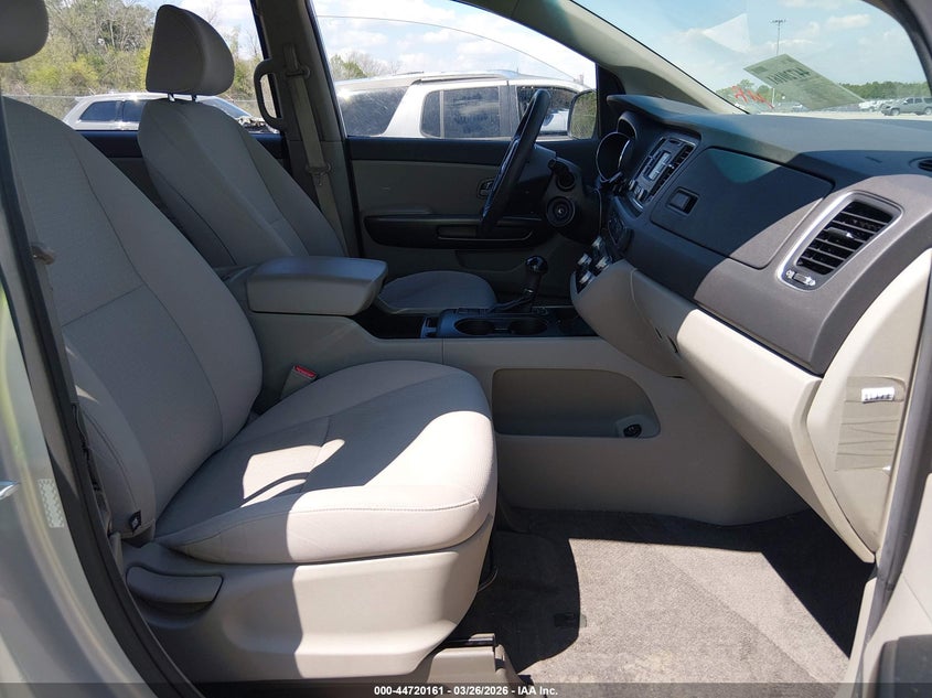 2016 Kia Sedona L
