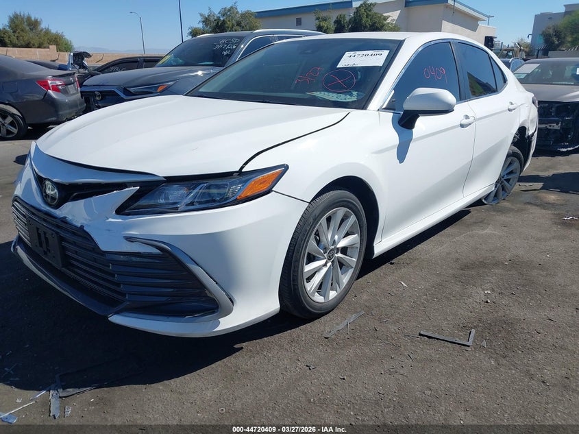 2022 Toyota Camry Le