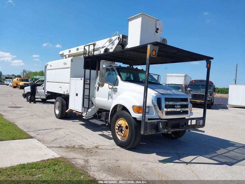 3FRNF7FC2DV037713 FORD F-750 Photo 1