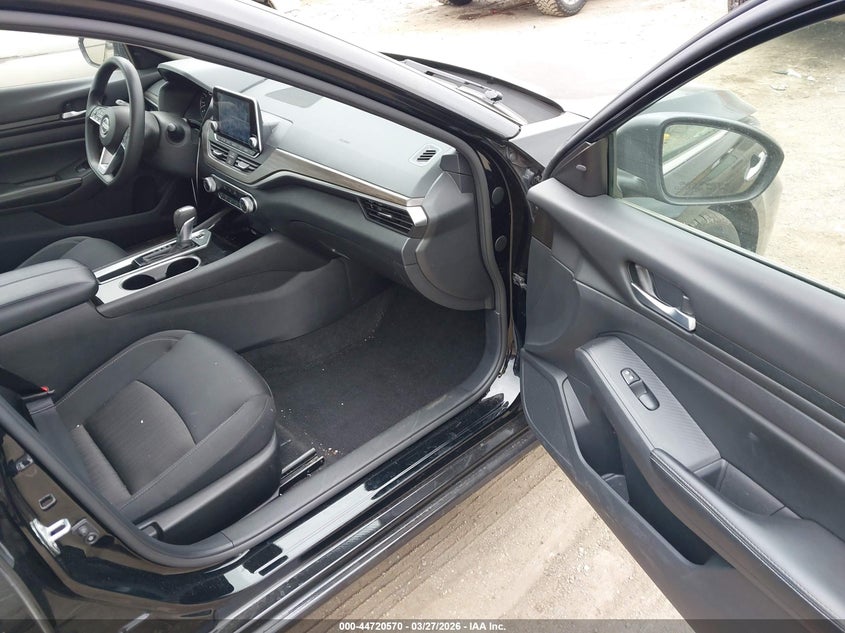 2024 Nissan Altima Sv Fwd