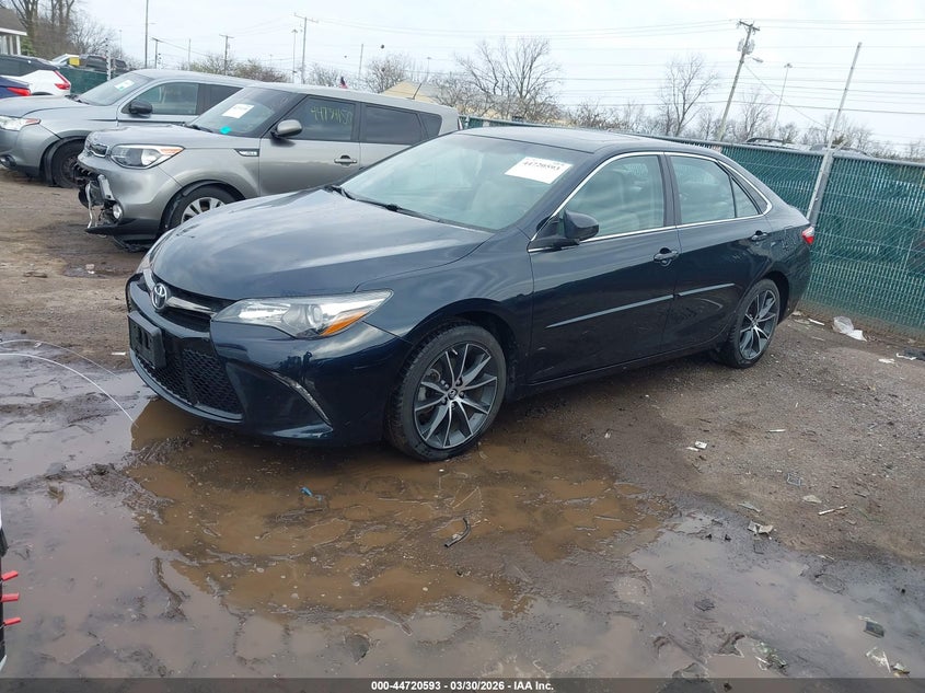 2016 Toyota Camry Xse