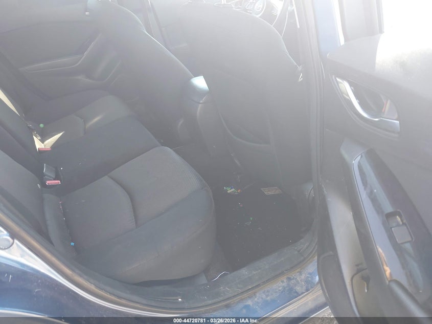 MAZDA MAZDA3 - zdjęcie 8