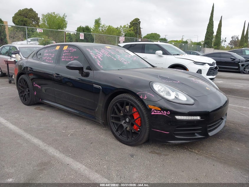 2014 Porsche Panamera 4