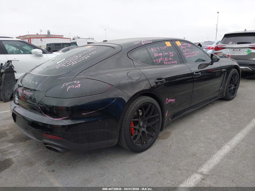 2014 Porsche Panamera 4