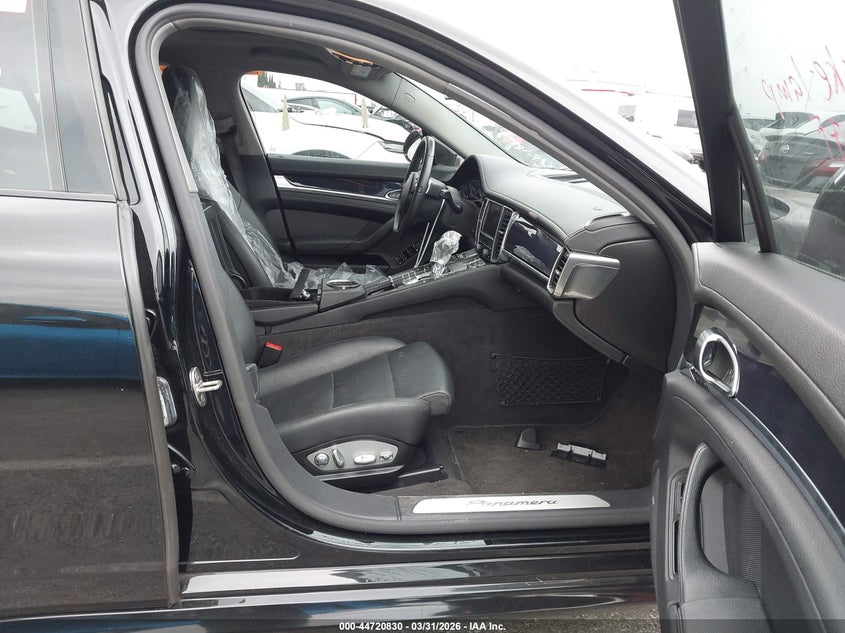 2014 Porsche Panamera 4