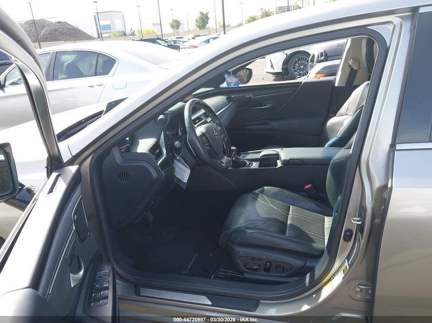 2021 Lexus Es 300H Luxury