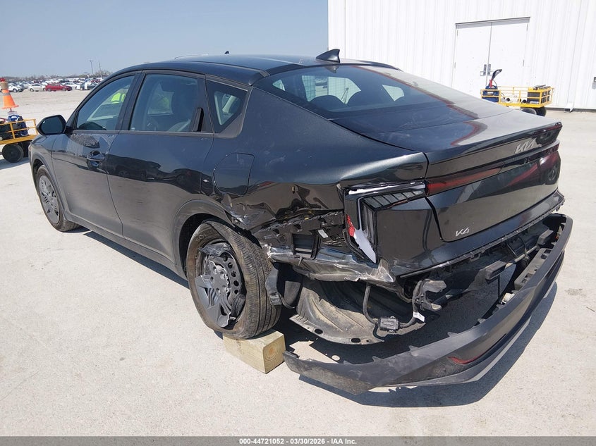 Vin: 3kpft4de6se047686, lot: 45218202, kia k4 lx 20253