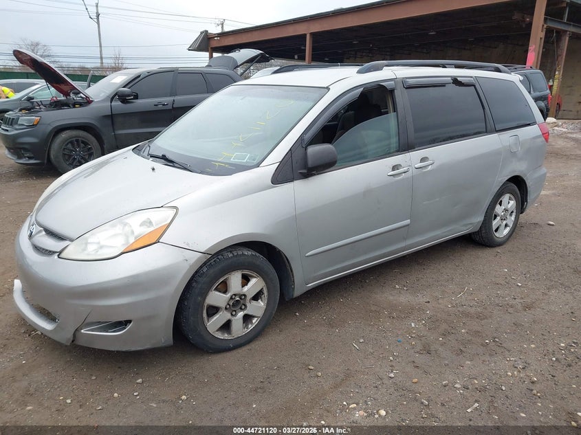 2008 Toyota Sienna Le