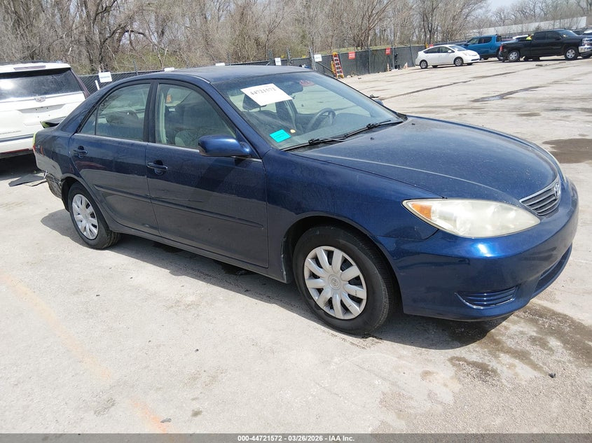2005 Toyota Camry Le