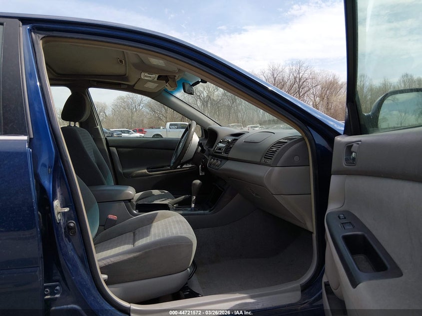 2005 Toyota Camry Le