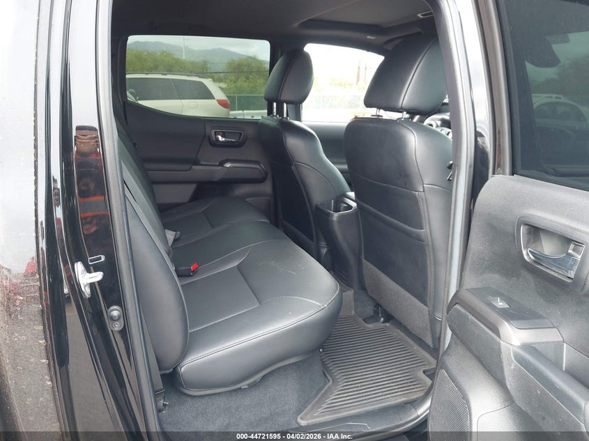 2022 TOYOTA TACOMA auction photo 8
