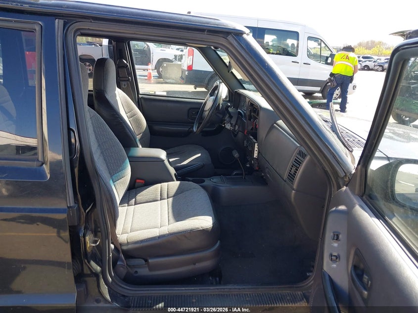 1999 JEEP CHEROKEE SPORT UTILITY VEHICLE 4.0L I-6 190HP
