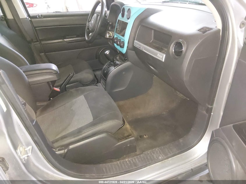 2014 JEEP COMPASS auction photo 5