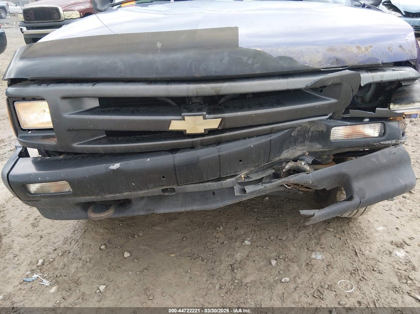 1996 Chevrolet Blazer VIN: 1GNCT18W0TK173939 Lot: 44722221