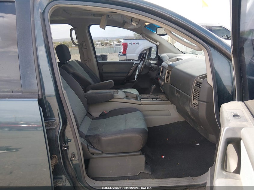 2004 Nissan Titan Se