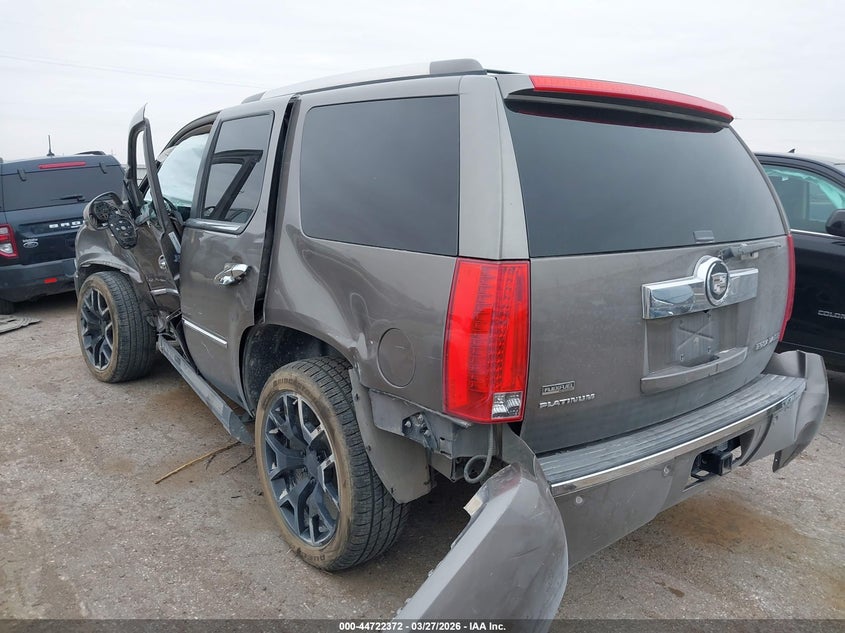 2011 Cadillac Escalade Platinum Edition