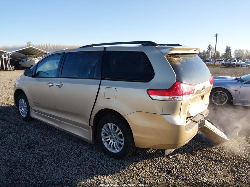 2011 Toyota Sienna