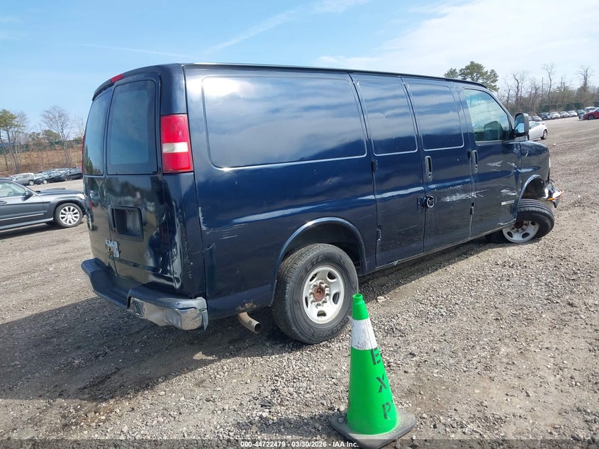 2006 GMC Savana Work Van