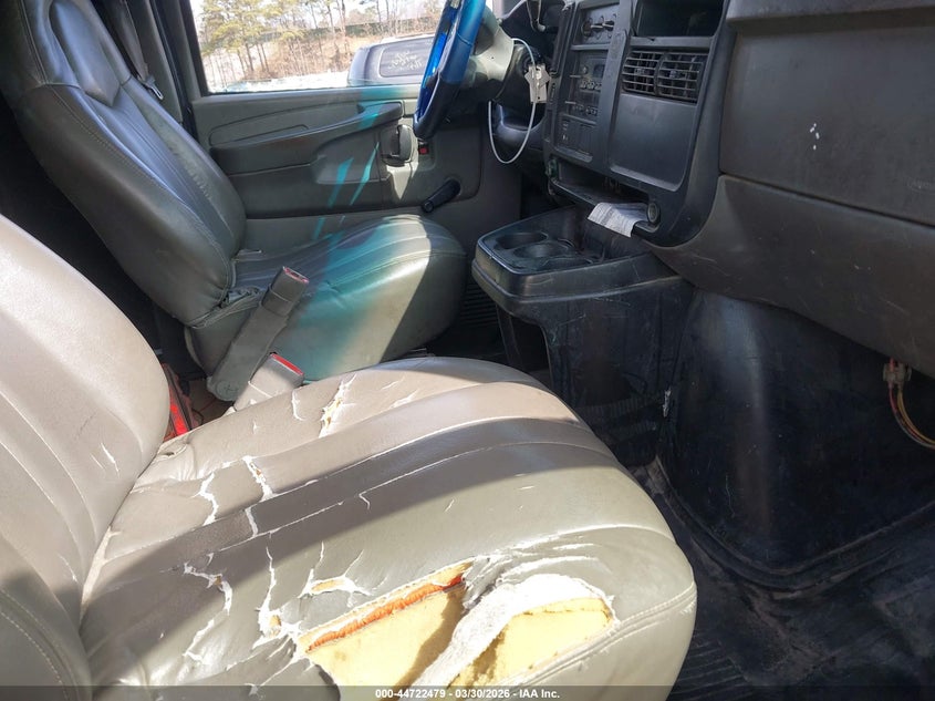 2006 GMC Savana Work Van