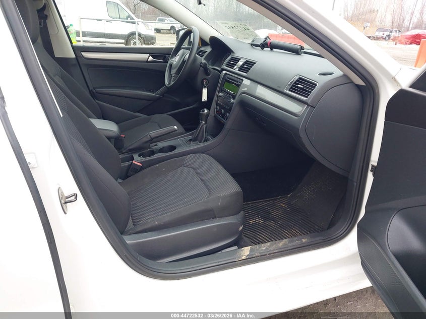 2014 Volkswagen Passat 2.5L S