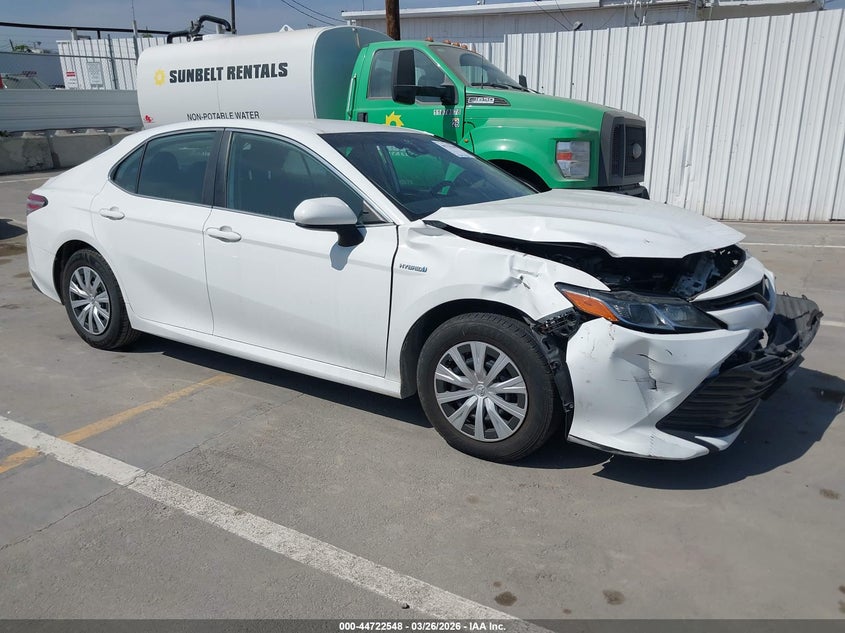 2019 Toyota Camry Hybrid Le