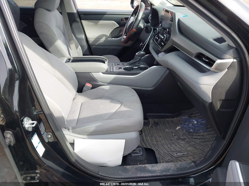 2020 TOYOTA HIGHLANDER auction photo 5