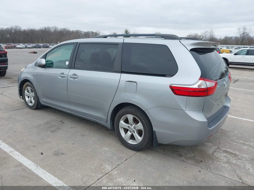 2016 Toyota Sienna Le 8 Passenger