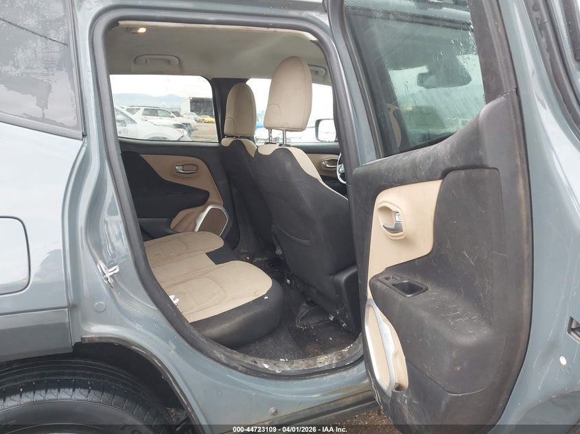 2018 JEEP RENEGADE auction photo 8