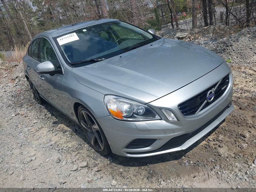 2013 Volvo S60 T6/T6 Platinum/T6 Premier Plus/T6 R-Design/T6 R-Design Platinum