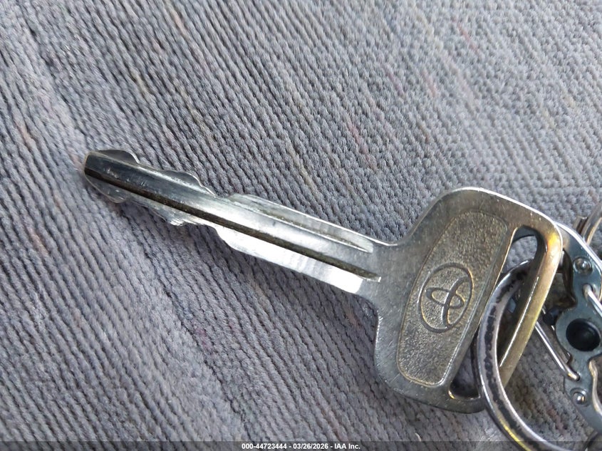 1999 Toyota Sienna Le VIN: 4T3ZF13CXXU156649 Lot: 44723444