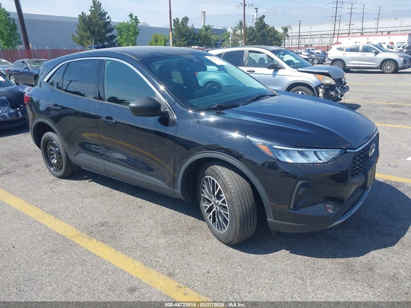 Vin: 1fmcu9gz1pua39530, lot: 45220694, ford escape active 2023 img_1
