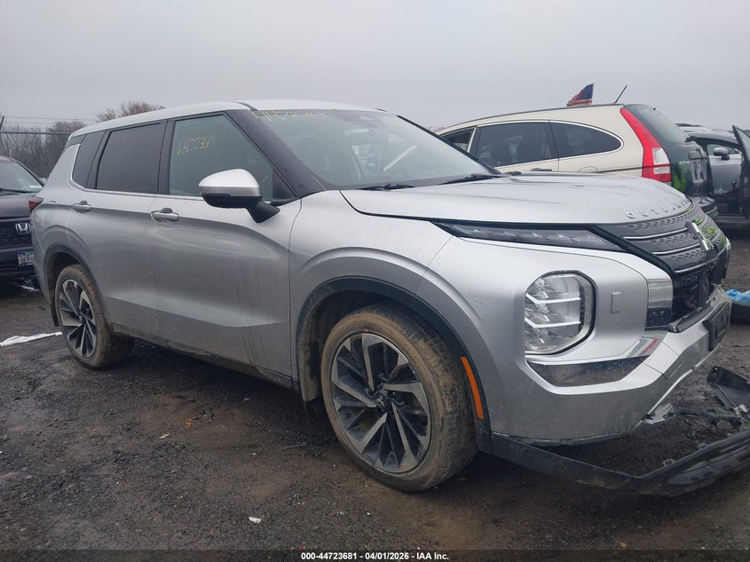 2022 Mitsubishi Outlander Es 2.5 S-Awc