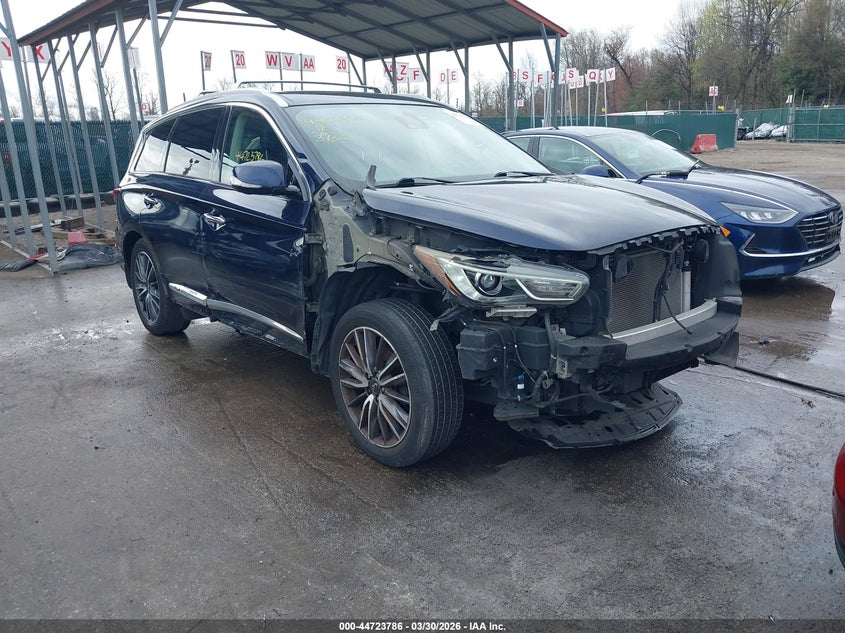 2019 INFINITI QX60 LUXE