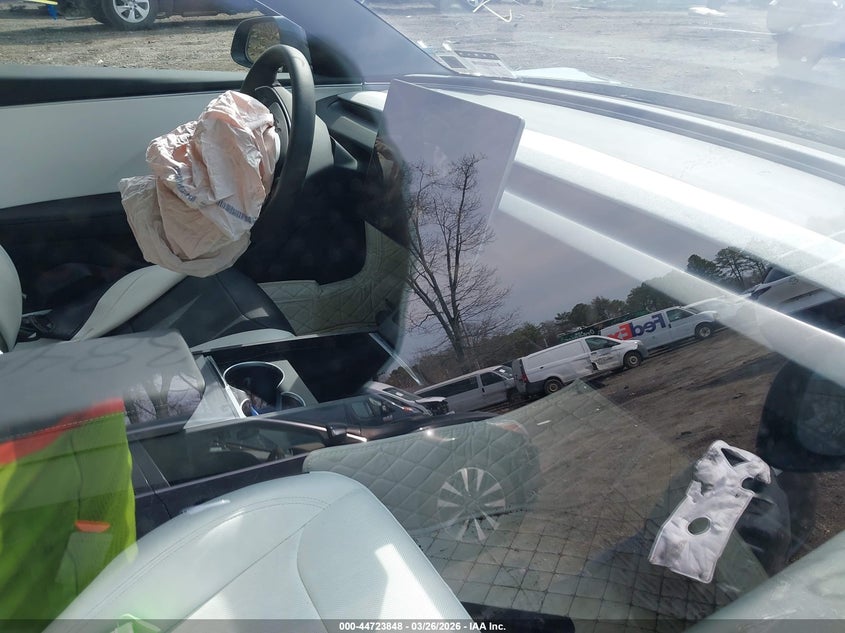 2025 Tesla Model 3 Long Range Rear-Wheel Drive/Standard Rear-Wheel Drive