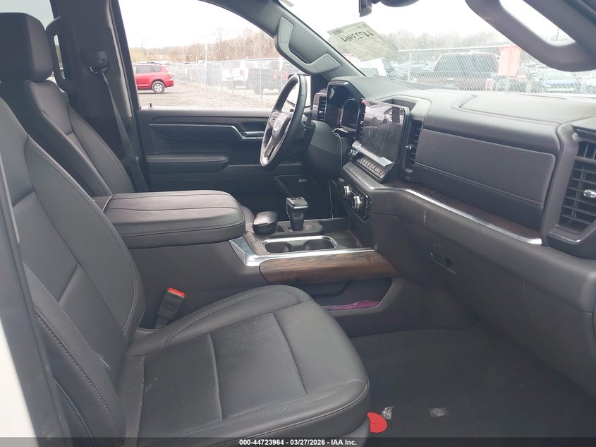 2025 GMC Sierra 1500 4Wd Short Box Slt