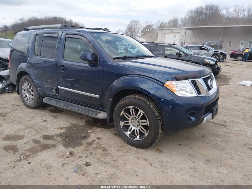 2010 Nissan Pathfinder Le
