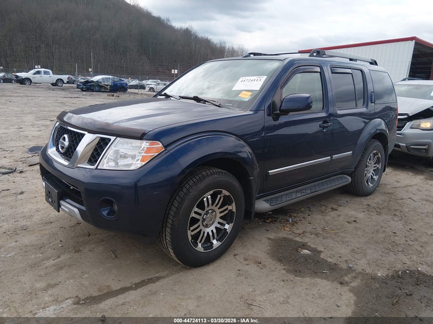 2010 Nissan Pathfinder Le
