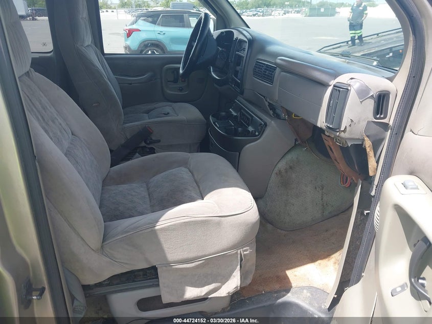 2001 GMC Savana Upfitter