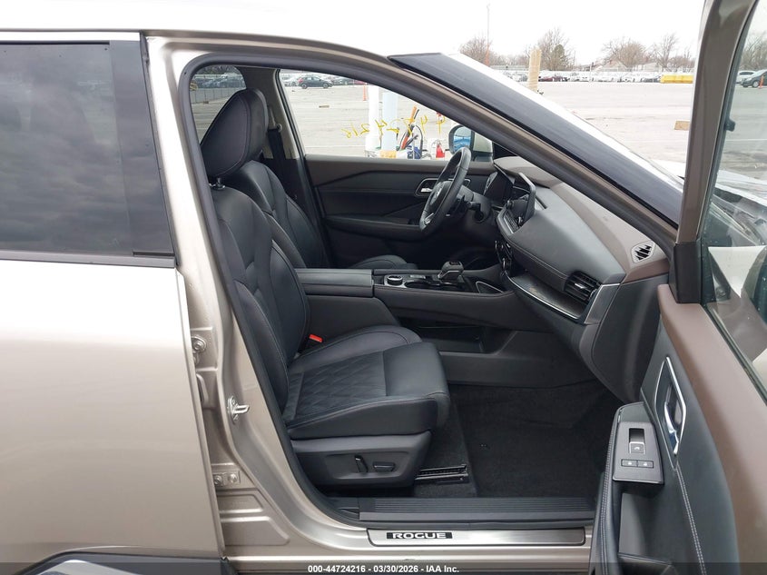 2021 Nissan Rogue Platinum Intelligent Awd