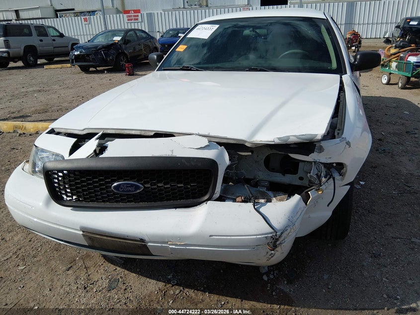 2008 Ford Crown Victoria Standard VIN: 2FAFP73VX8X115925 Lot: 44724222