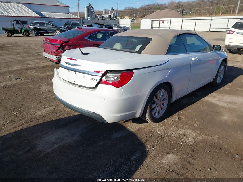 2012 Chrysler 200 Touring