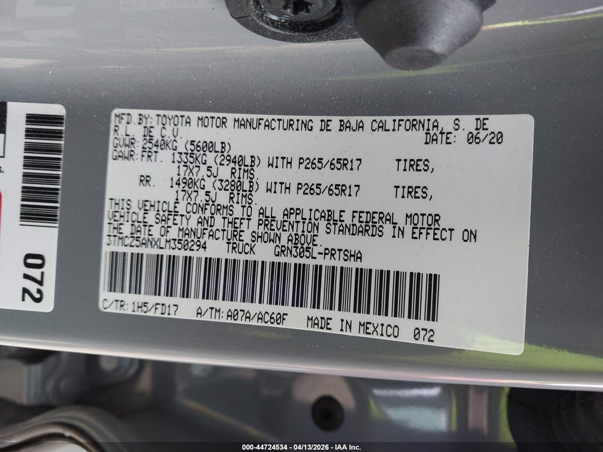 2020 TOYOTA TACOMA auction photo 8