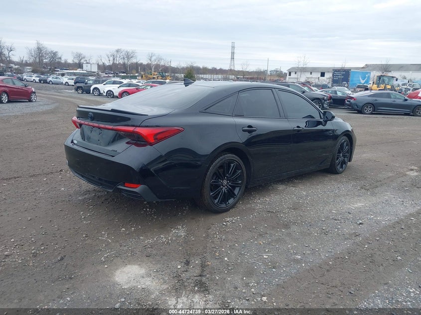 2022 Toyota Avalon Xse Nightshade Hybrid