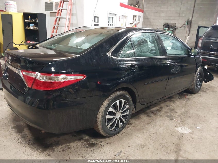 2016 Toyota Camry Le