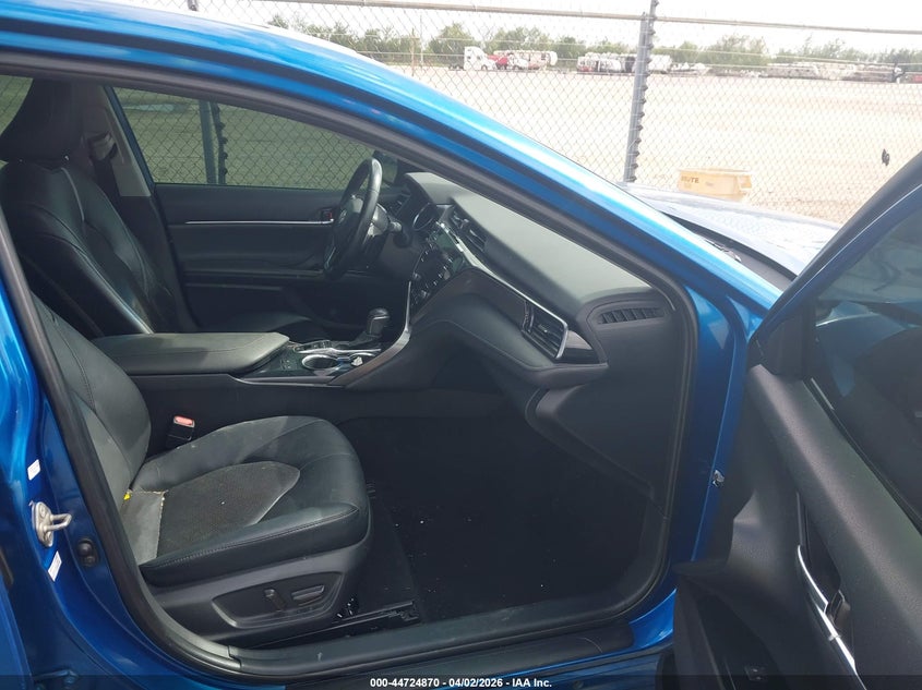 2020 Toyota Camry Xse