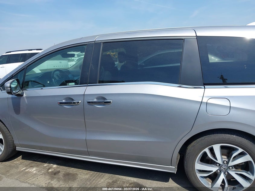 2022 Honda Odyssey Touring VIN: 5FNRL6H88NB040038 Lot: 44725054