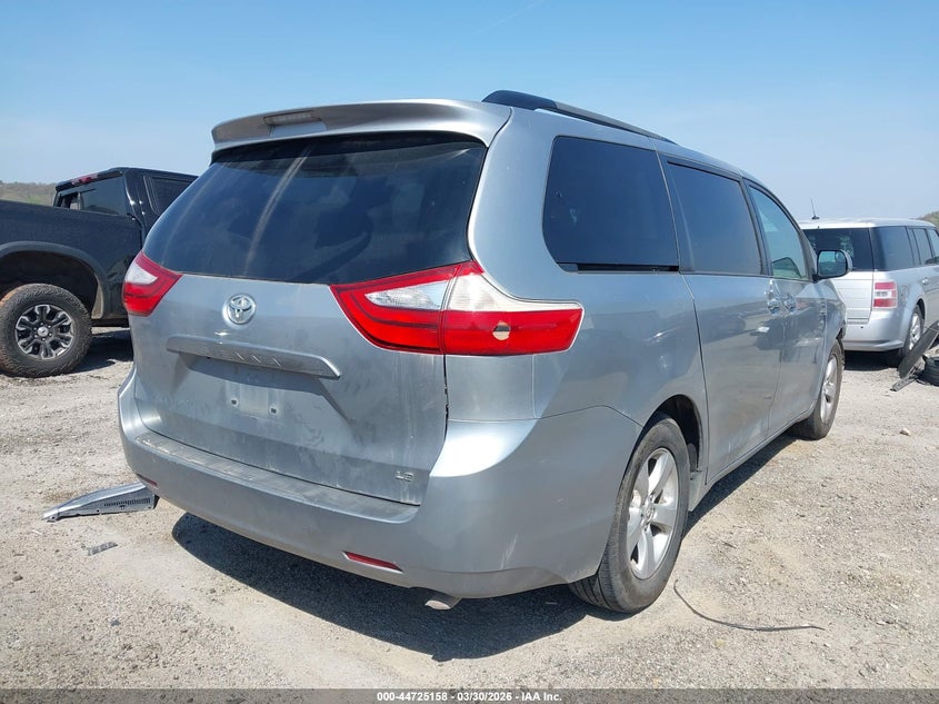 TOYOTA SIENNA - zdjęcie 4