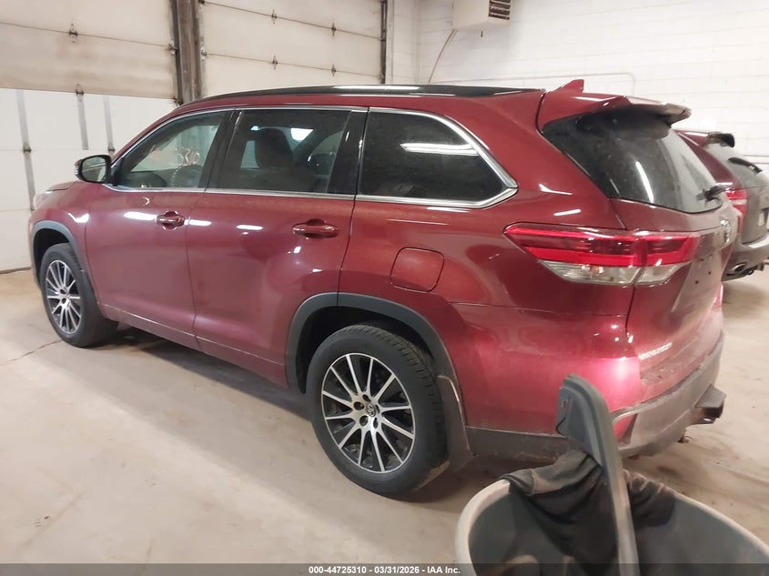2018 Toyota Highlander Se